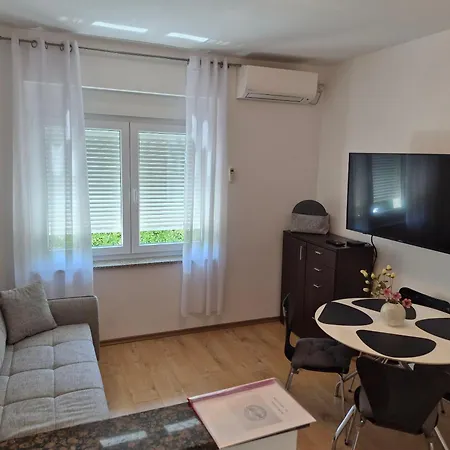 Apartament Marija *